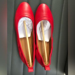 J. CREW Lizzie leather ballet flats Item AJ877  SIZE:7.5